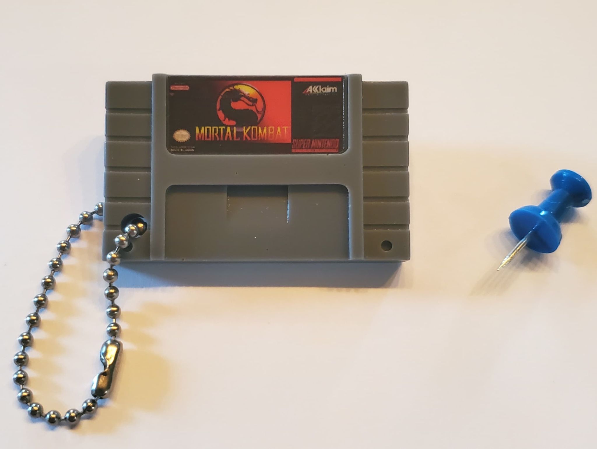 Porte-Clé Mini-Cartouche de SNES Par Chinook Crafts - Mortal Kombat