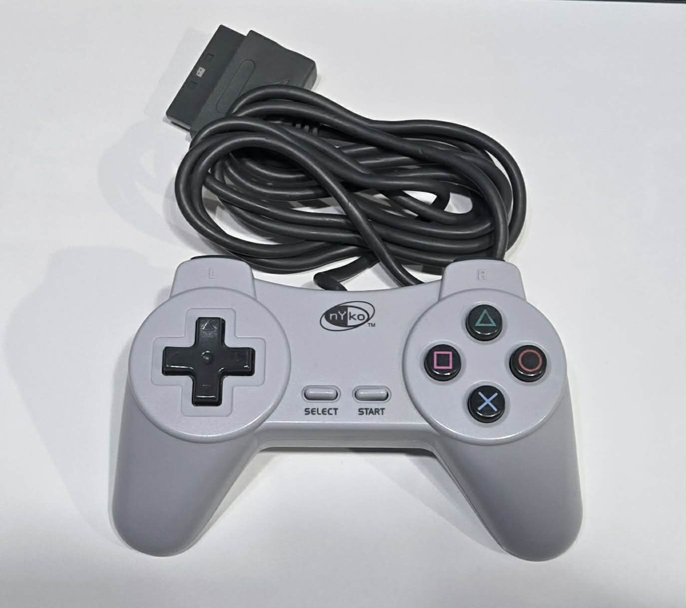 Manette Classique Pour PS1 Par Nyko 
