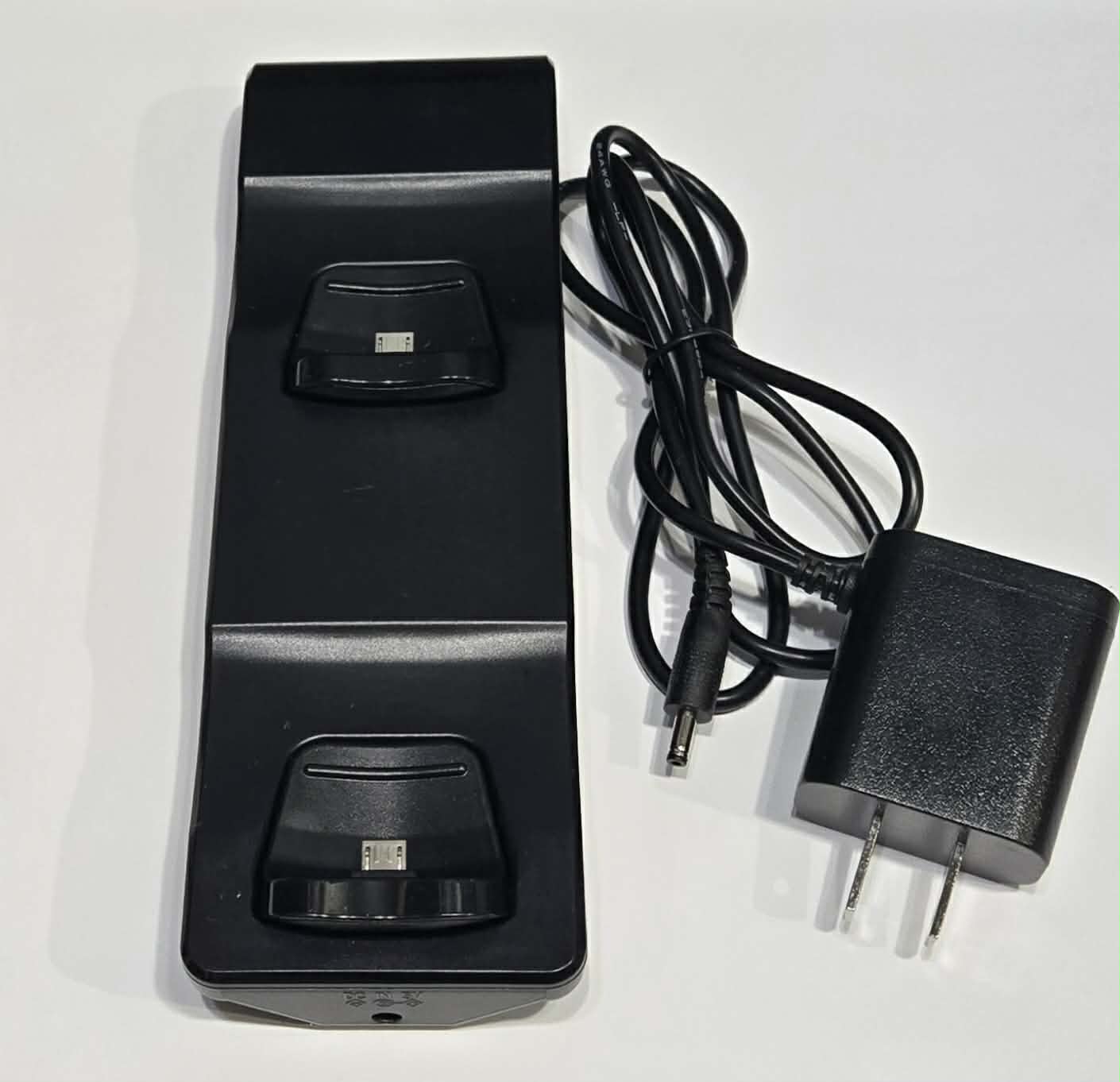 Station De Recharge Pour 2 Manettes PS4 Playstation 4 Par PDP