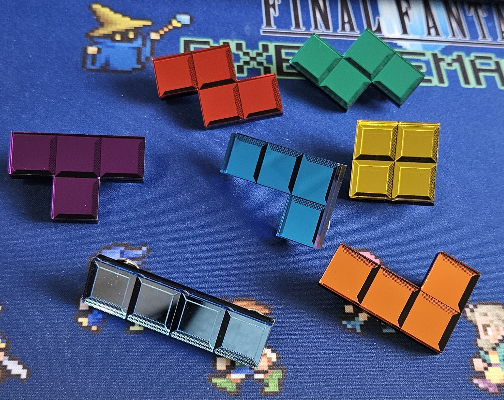 Ensemble de 7 Épinglettes (Pins) Tetris Par Chinook Crafts